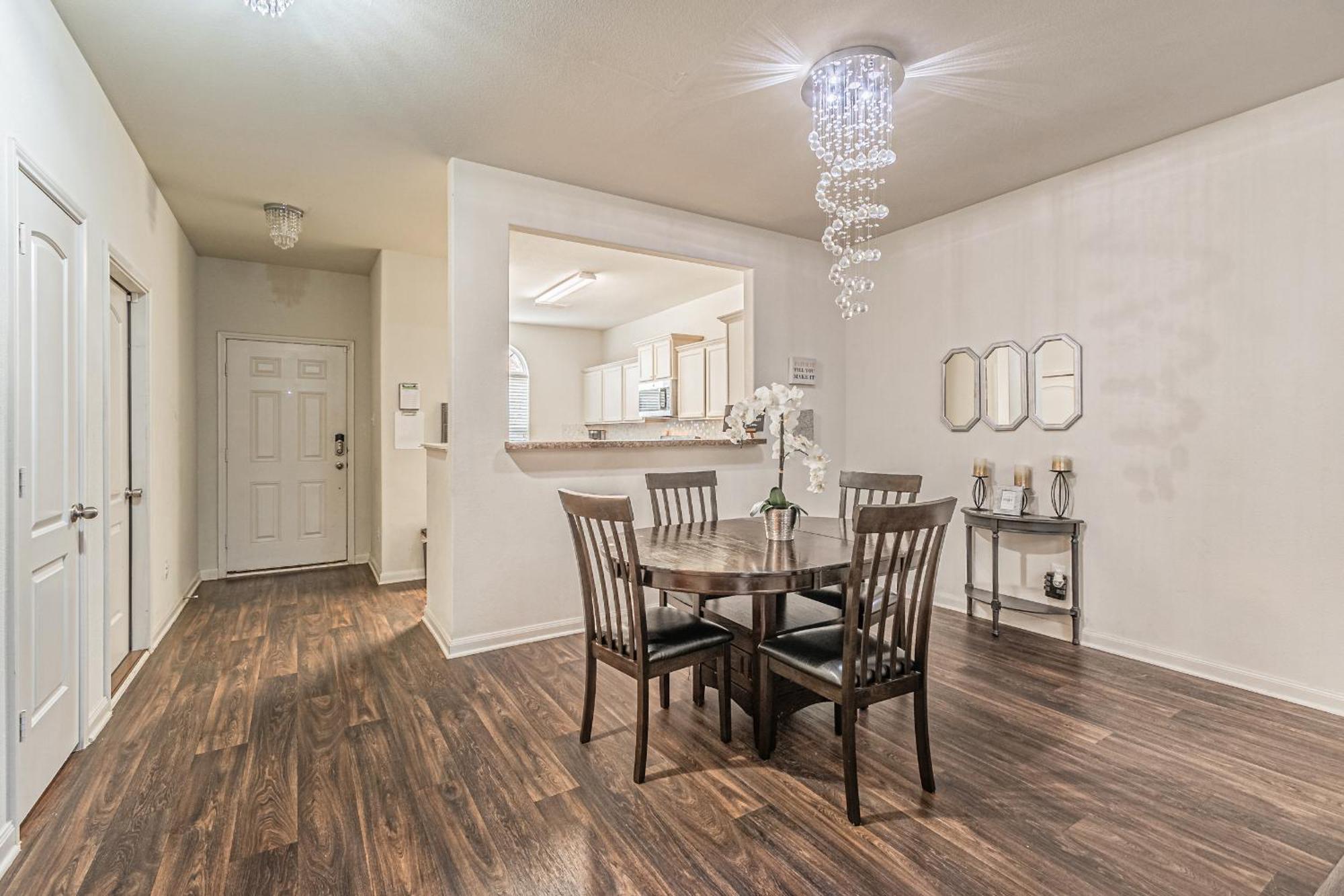 Luxury 5Br Dallas Retreat With Business Amenities - Perfect For Business Travelers, Families & Groups Екстериор снимка