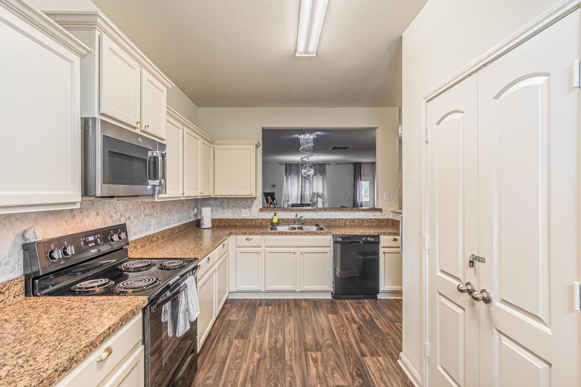 Luxury 5Br Dallas Retreat With Business Amenities - Perfect For Business Travelers, Families & Groups Екстериор снимка