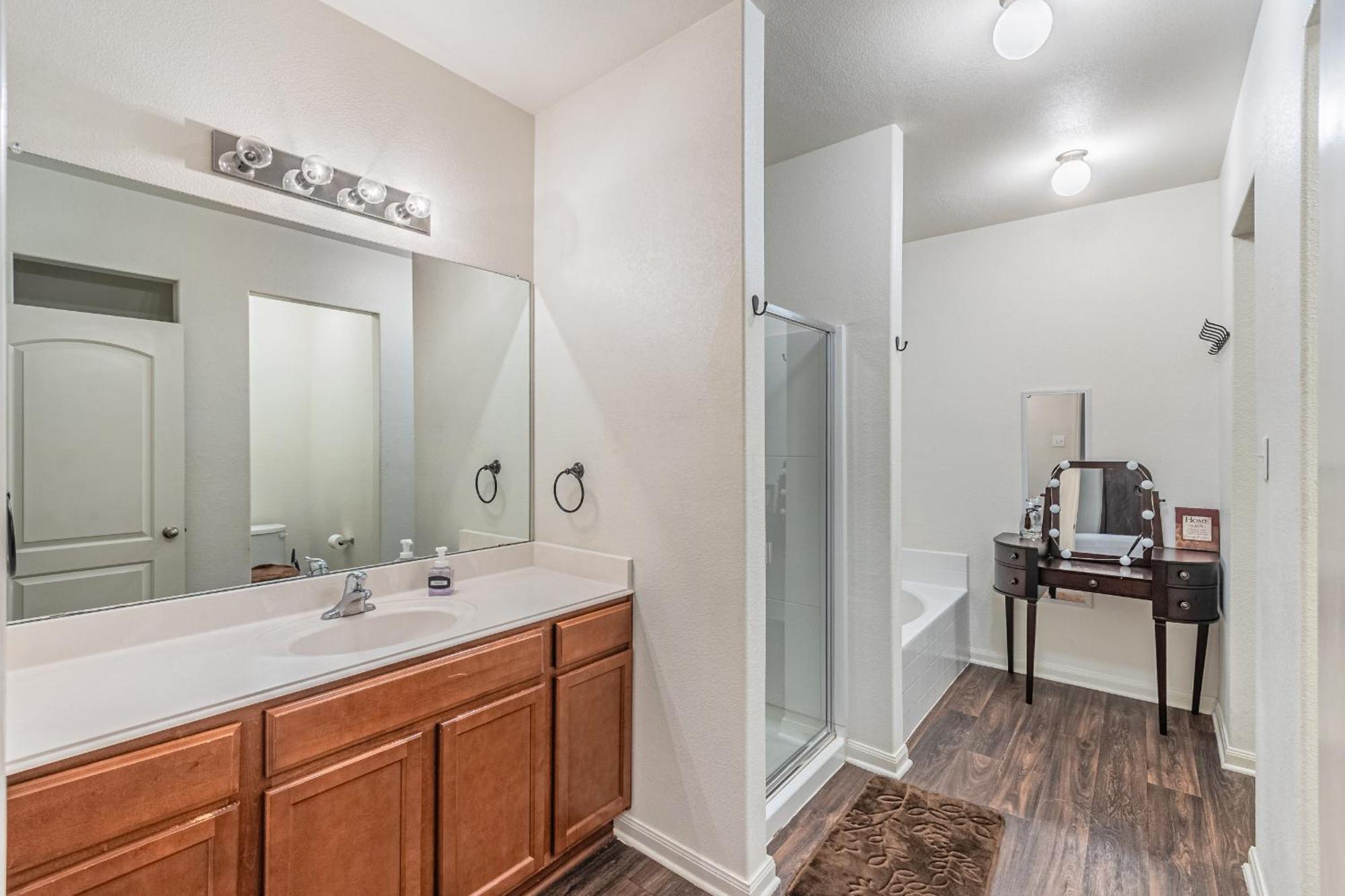 Luxury 5Br Dallas Retreat With Business Amenities - Perfect For Business Travelers, Families & Groups Екстериор снимка