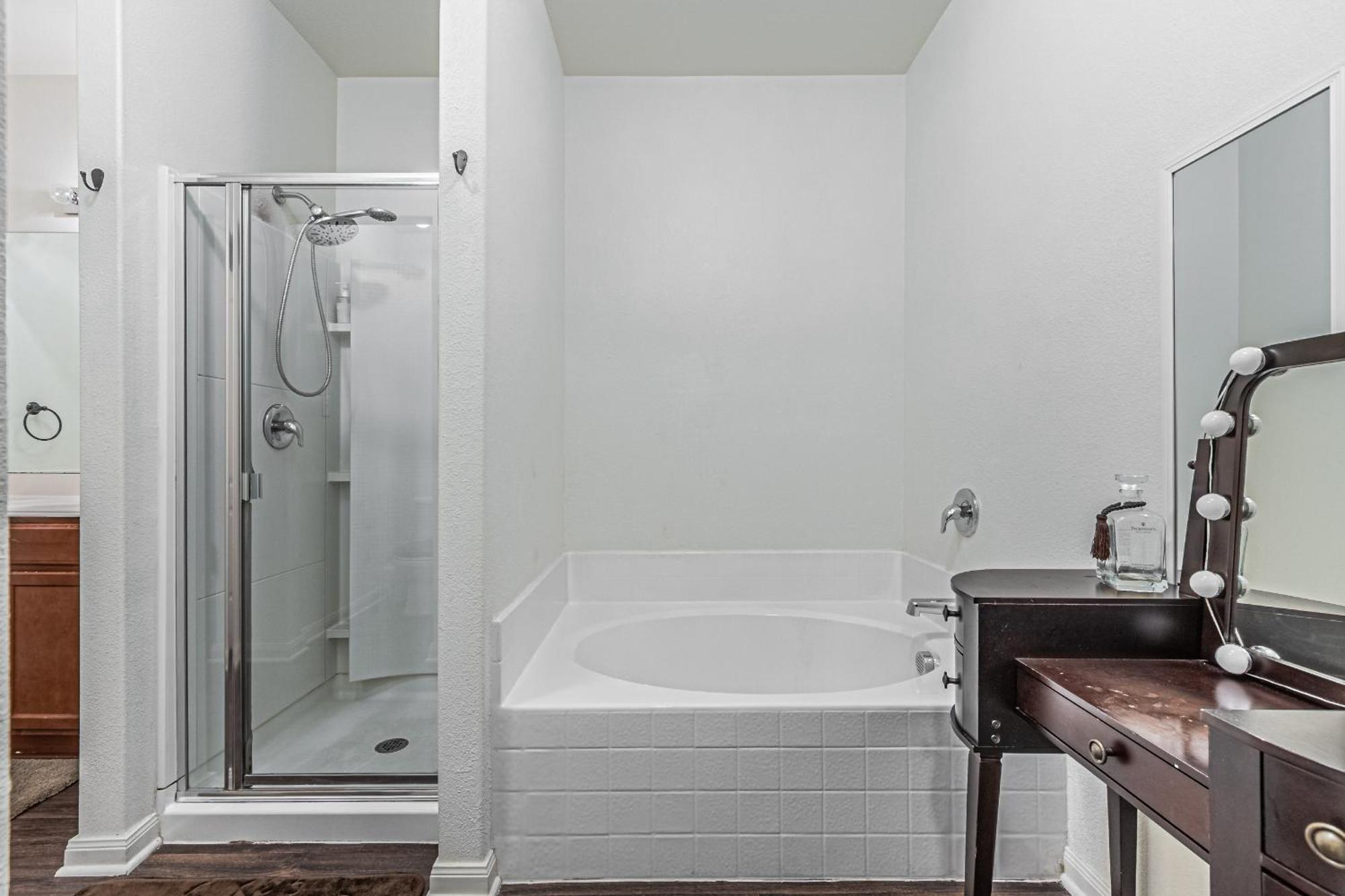 Luxury 5Br Dallas Retreat With Business Amenities - Perfect For Business Travelers, Families & Groups Екстериор снимка